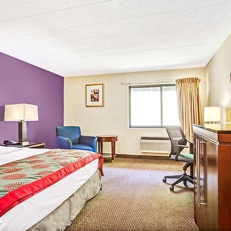 Ramada By Wyndham Rockaway Hotel Exterior foto
