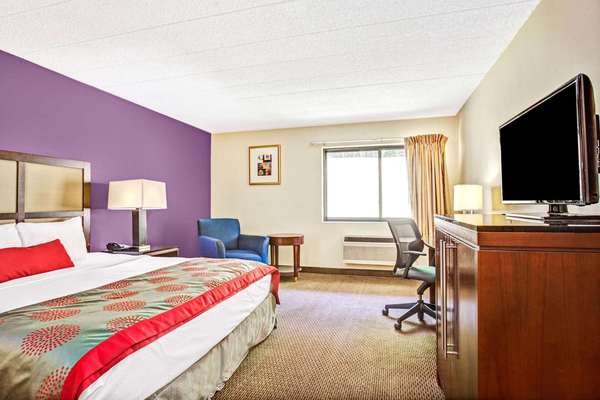 Ramada By Wyndham Rockaway Hotel Exterior foto