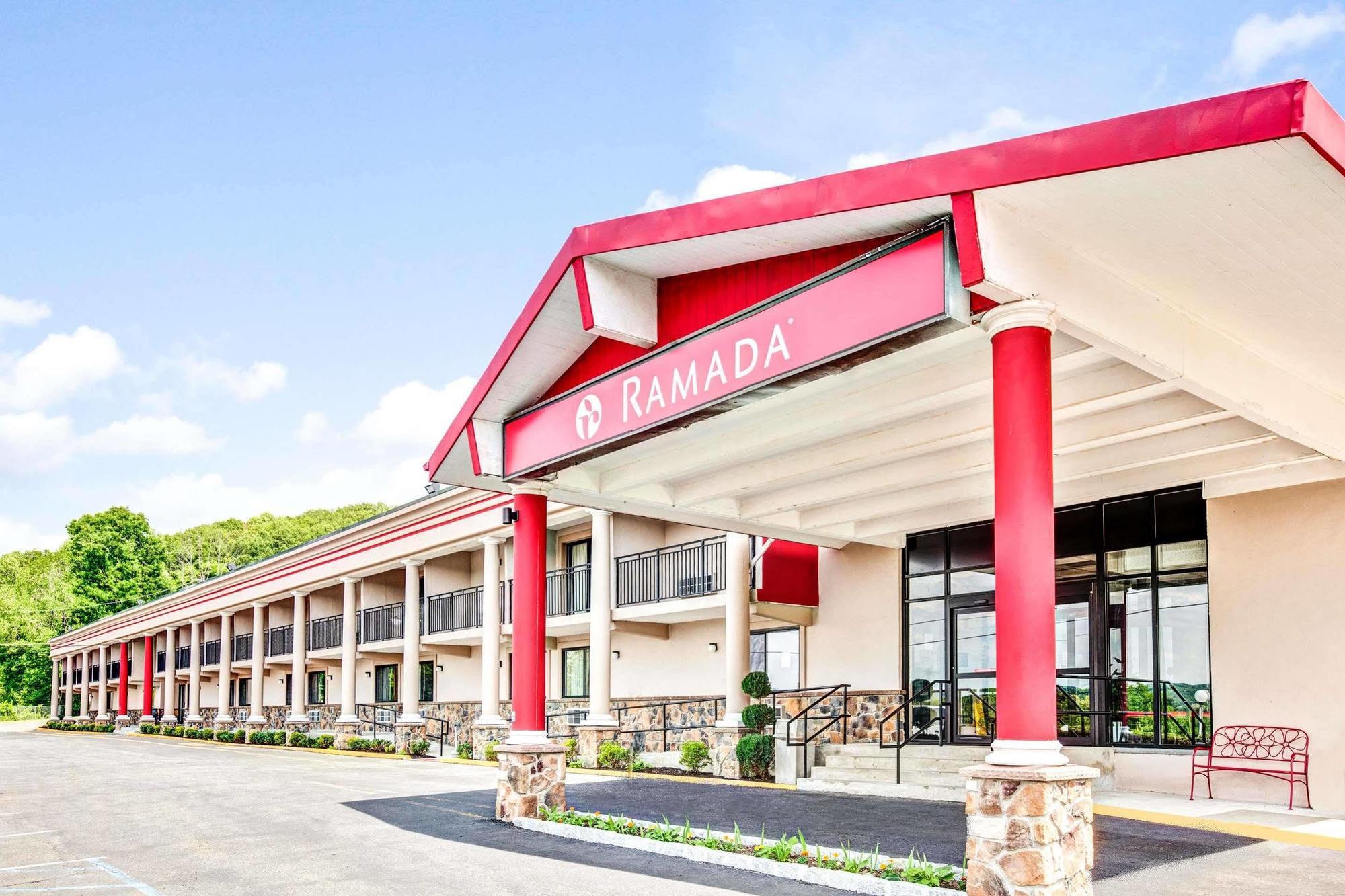 Ramada By Wyndham Rockaway Hotel Exterior foto